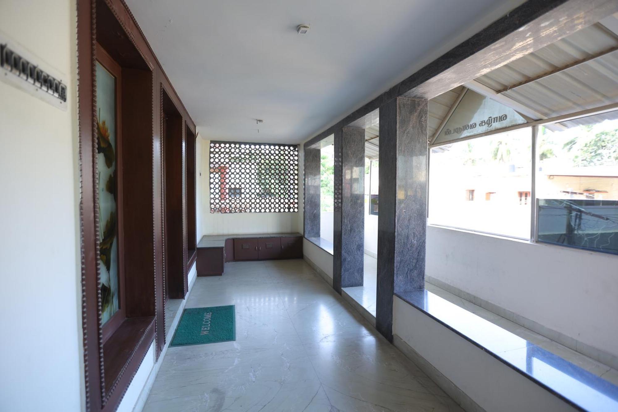 Happyhomes Porur -Near Rmz Software Park-Commerzone-Dlf It Sez Park -L&T Chennai Exterior photo